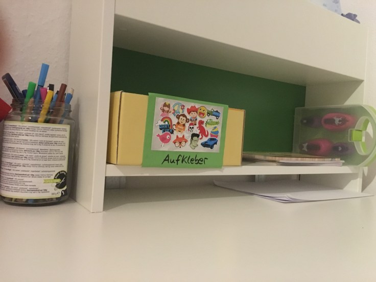 Aufkleber aufräumen