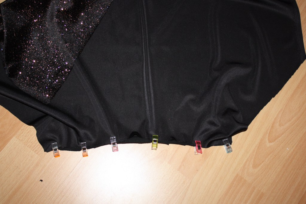 Fledermaus Kostüm Rock anstecken