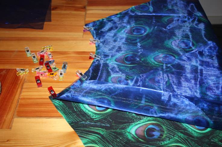 tüll an rock feststecken