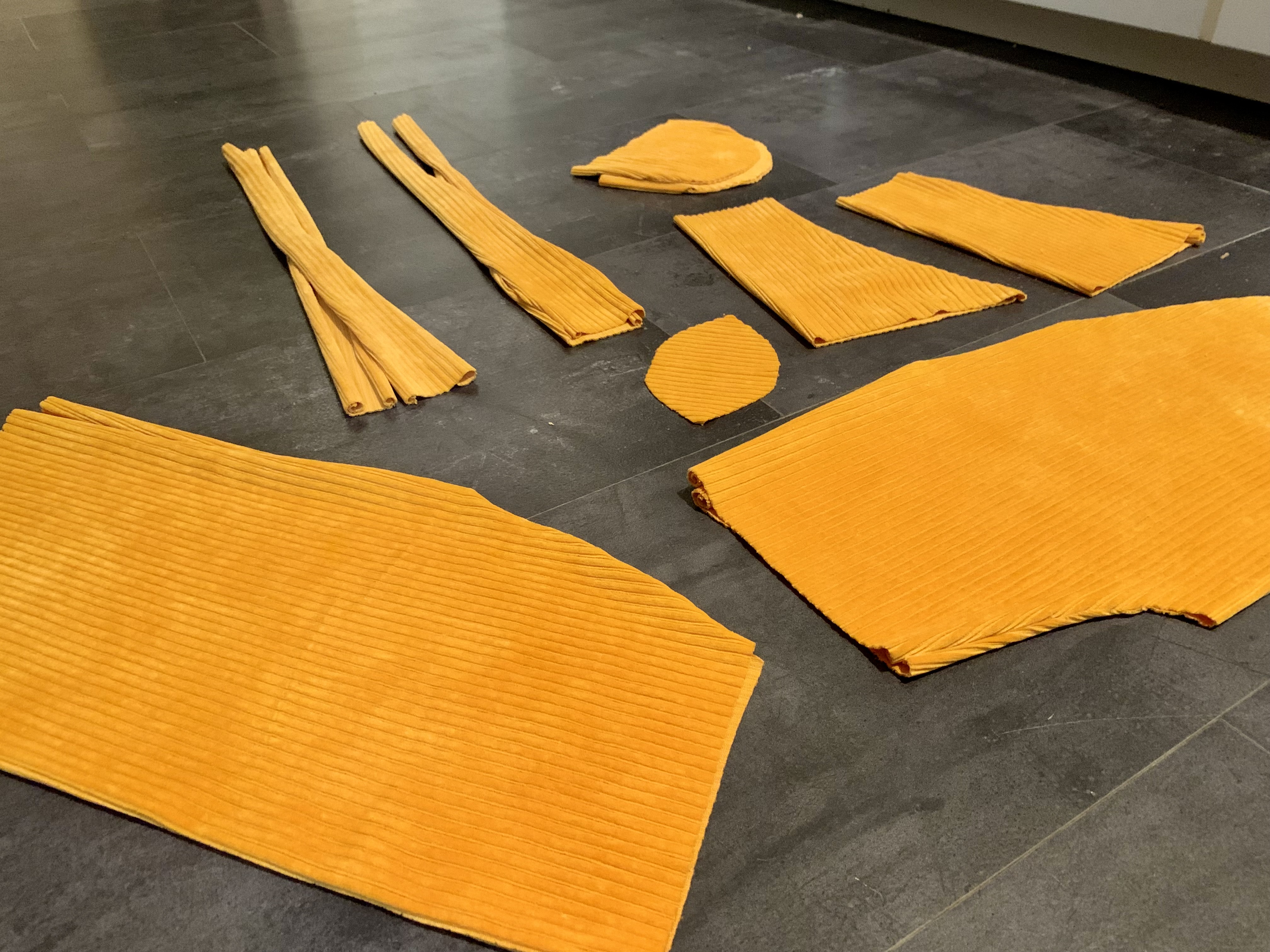 Cordstoff für Kinderlatzhose