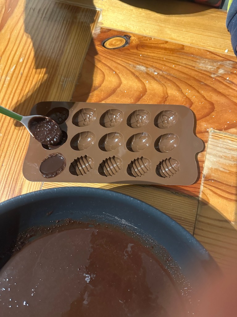 Schokoladen in Ostereierform