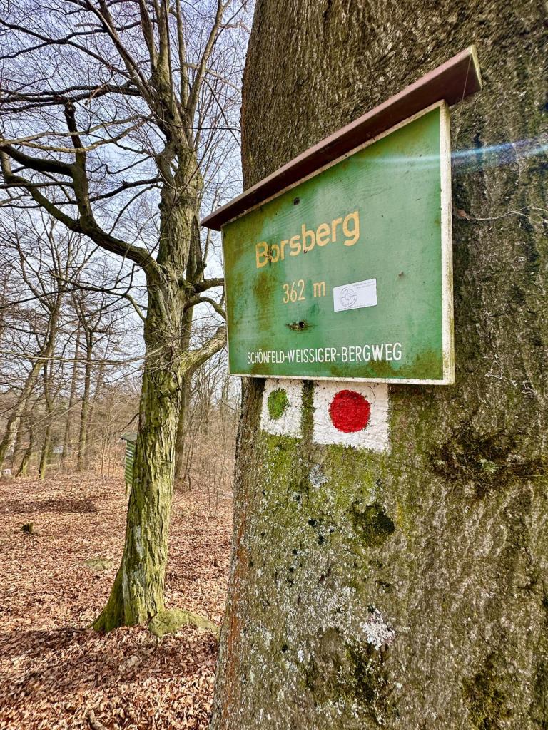 Borsberg-Schild "362 m"
